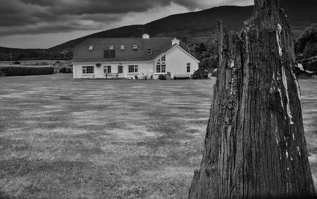 Strand'S End House Rooms Only, No Breakfast Served Cahersiveen Esterno foto