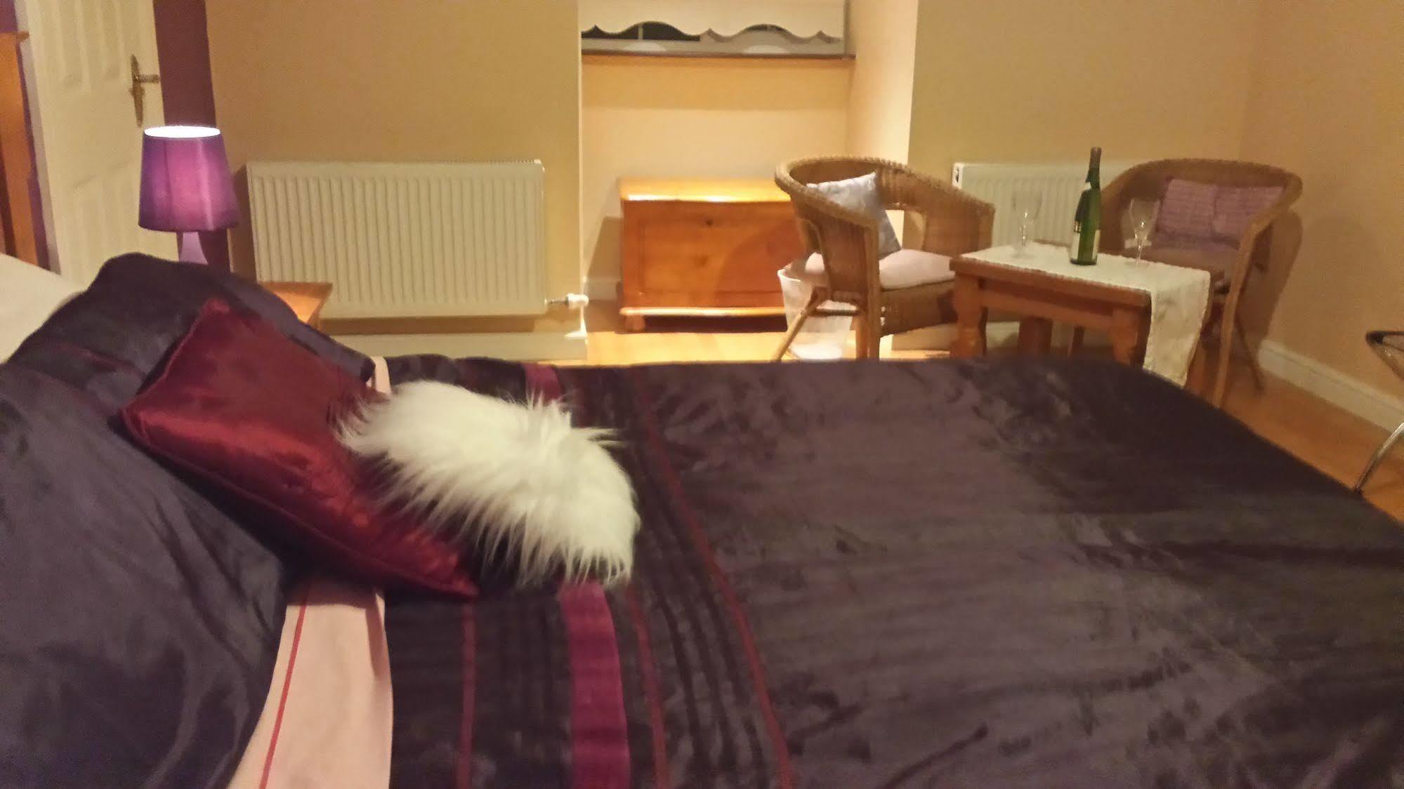 Strand'S End House Rooms Only, No Breakfast Served Cahersiveen Esterno foto